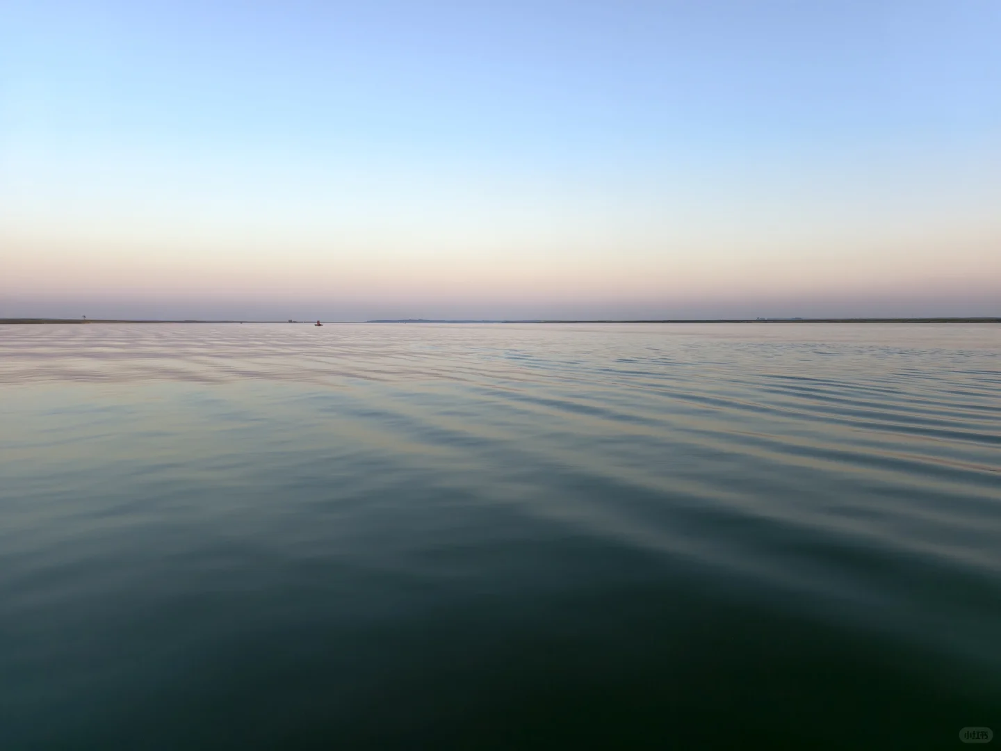 都市精英要拿咖啡换我的军大衣？