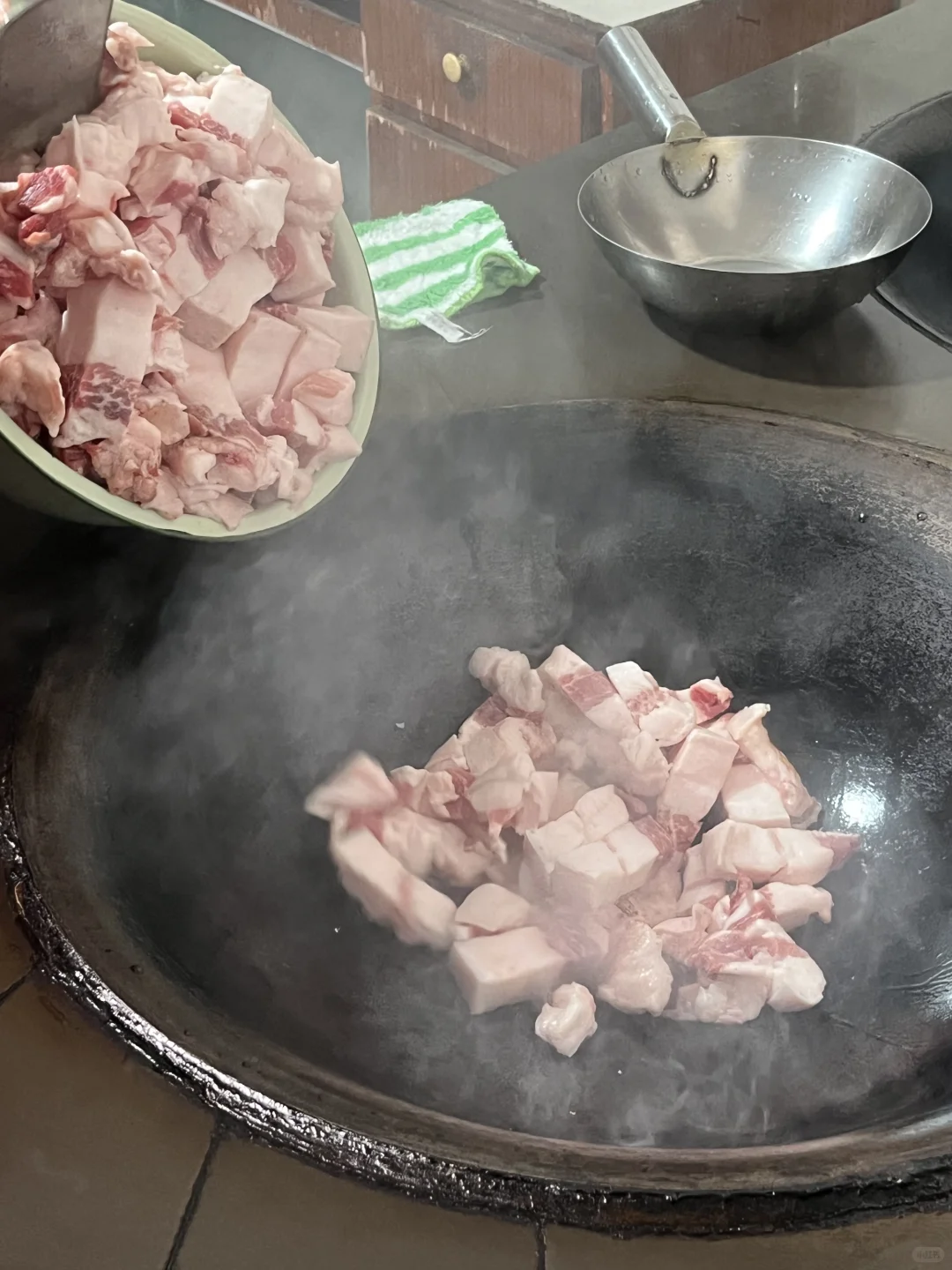 秋冬的幸福是柴火炉给的