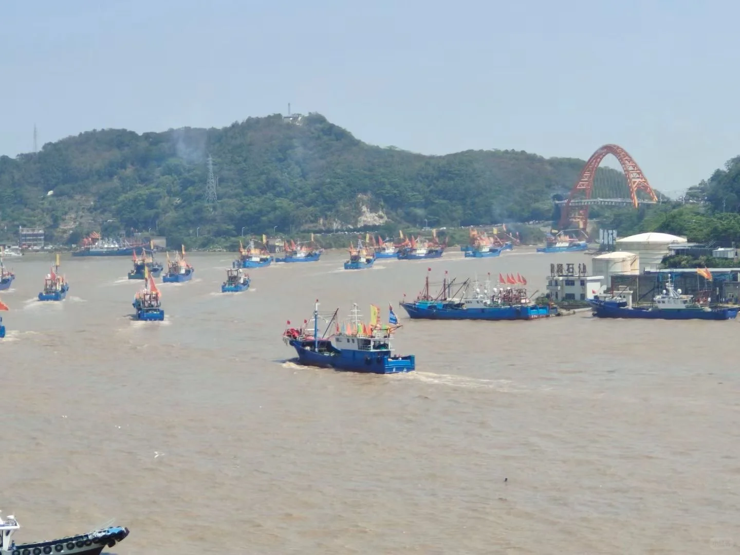 大国渔业｜船开万里 一帆风顺 鱼蟹满仓