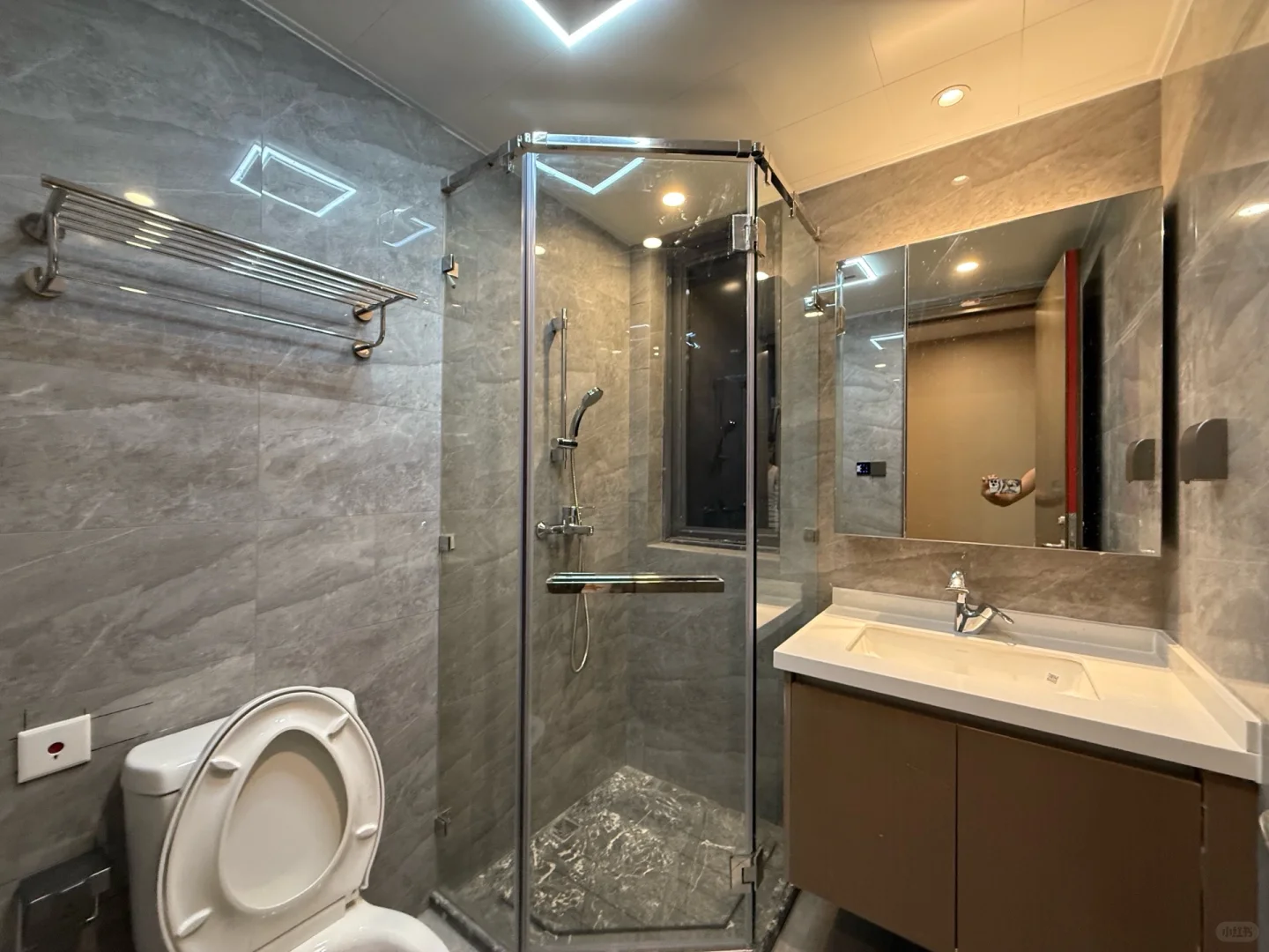 华中农业大学 碧乐城 衣帽间 精装三居 急出