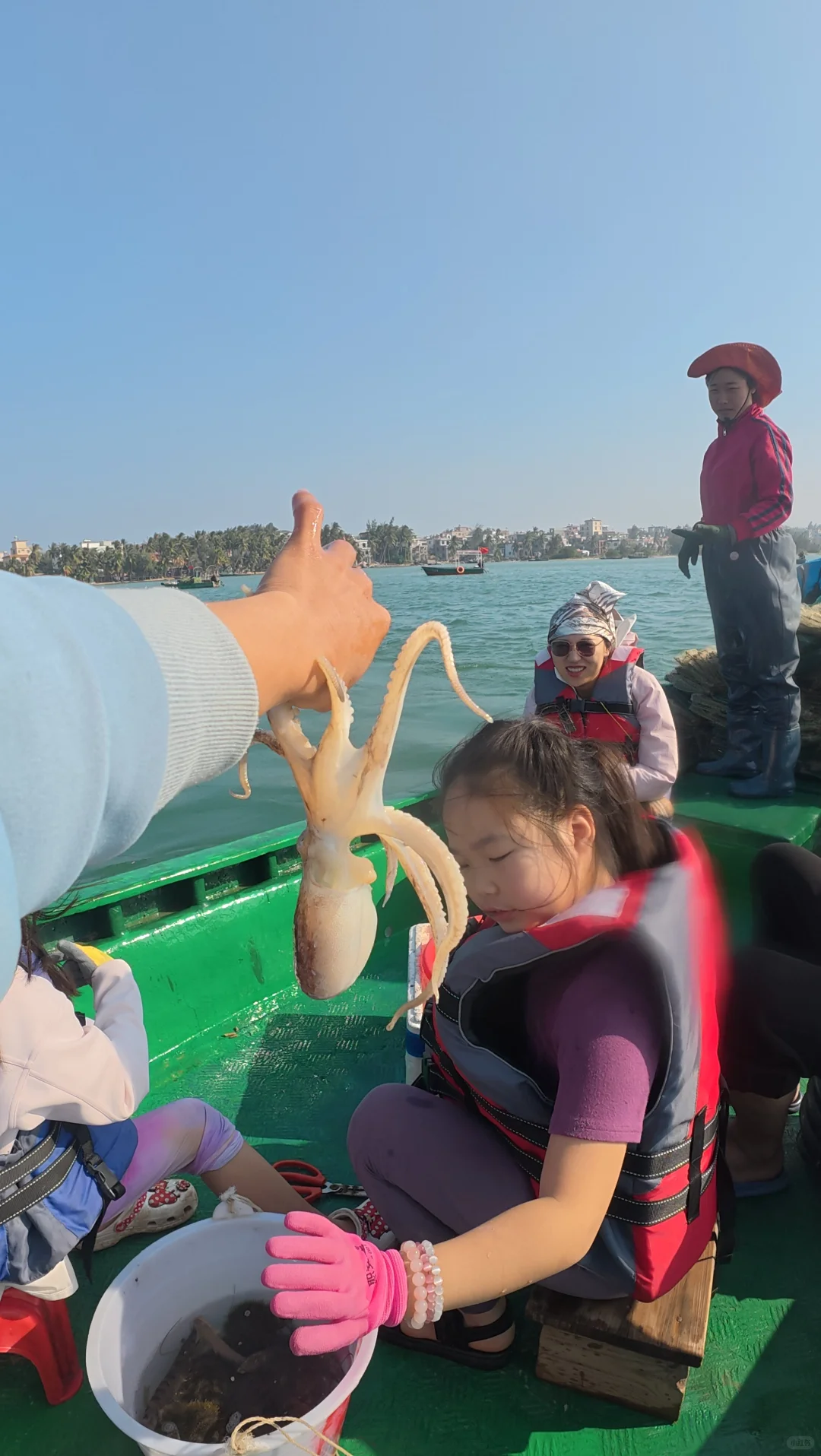 上岸！三亚打渔现捕现吃