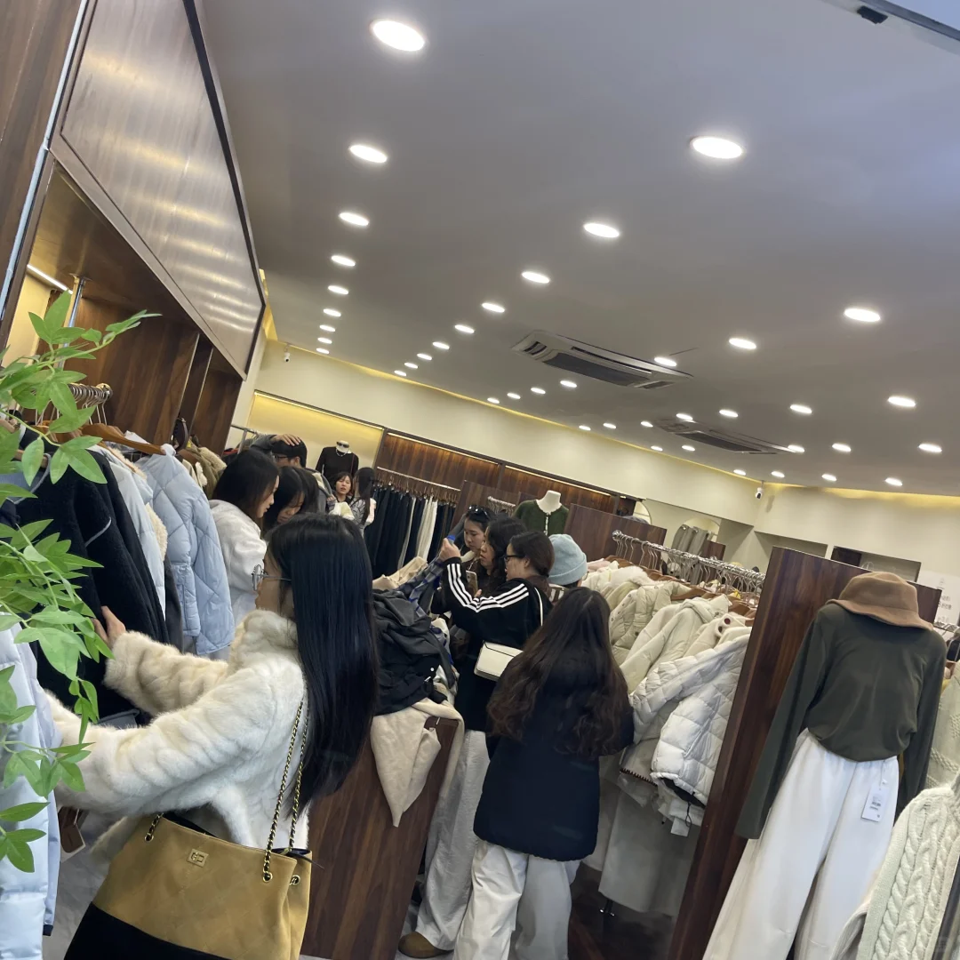 有多火爆已经说累！！！王炸周末 不要钱似的