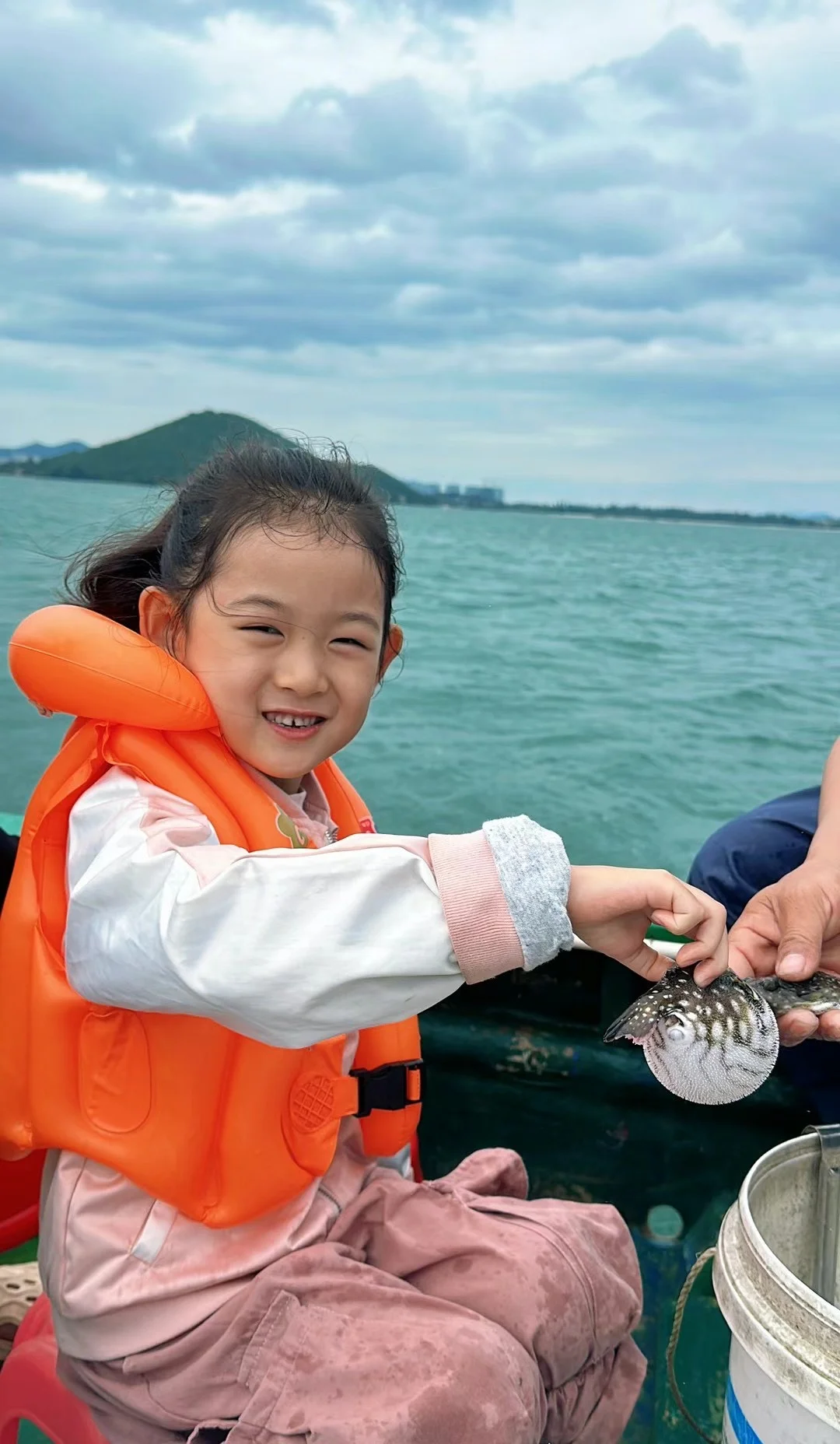 上岸！三亚打渔现捕现吃