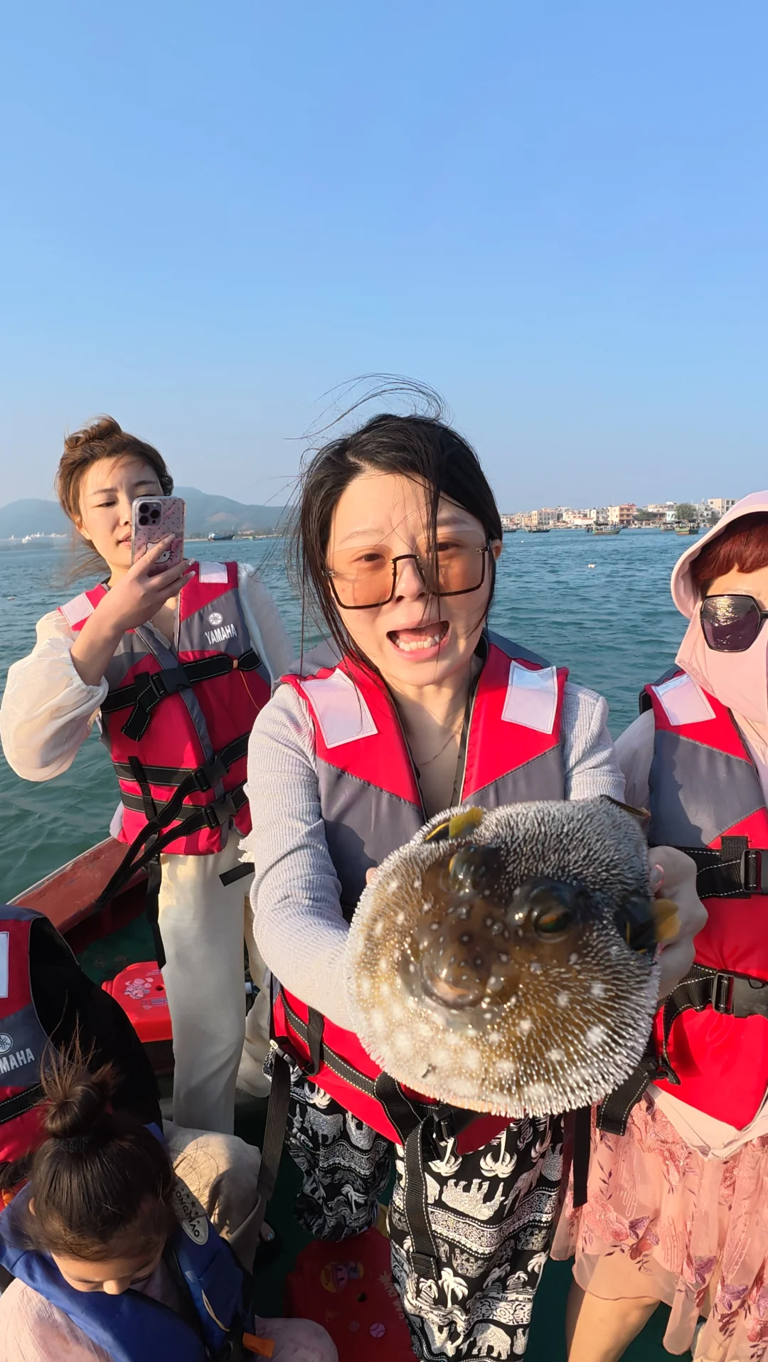 上岸！三亚打渔现捕现吃