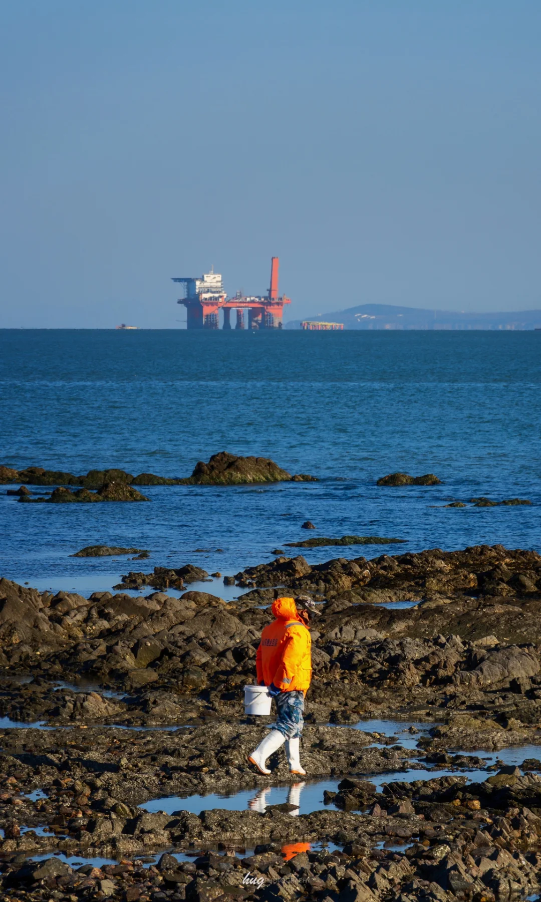 🌊烟台｜劳作的渔民，成了画面里最好的点缀