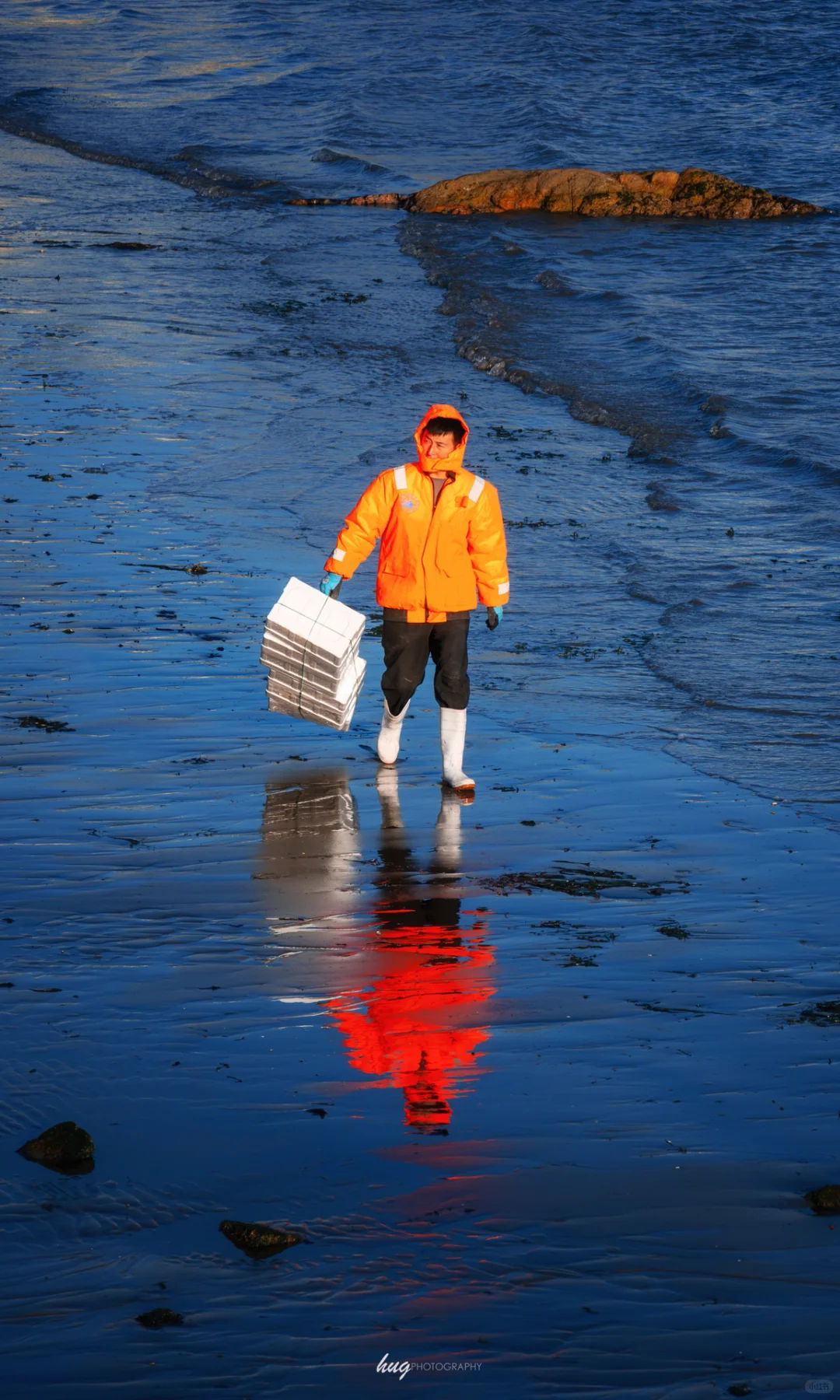 🌊烟台｜劳作的渔民，成了画面里最好的点缀