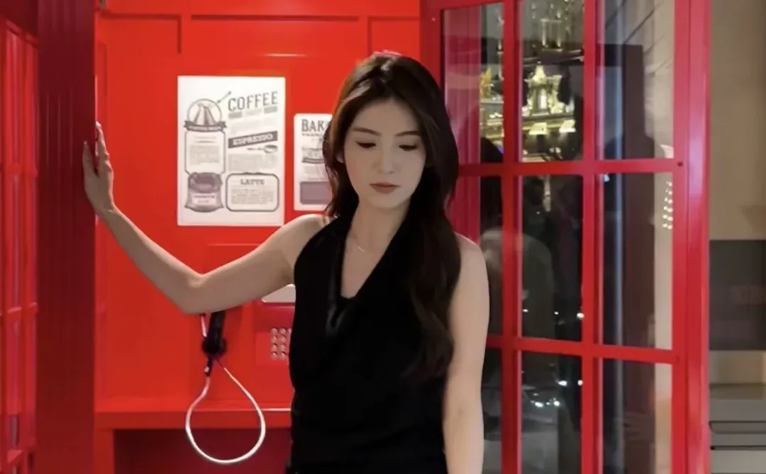 姐妹冲！29元挂脖小黑裙藏肉神器😝