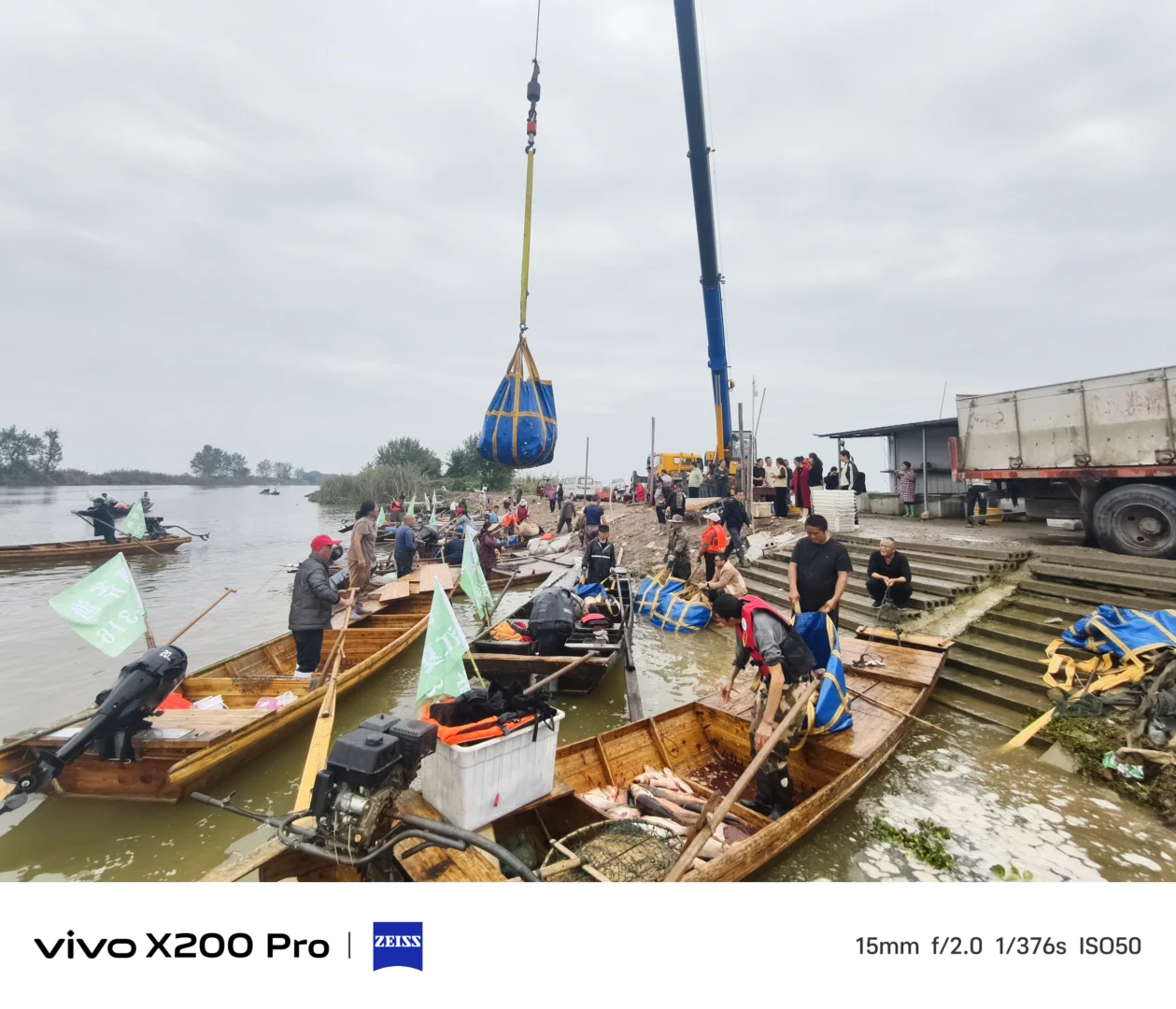 开湖啦！渔村又热闹起来了