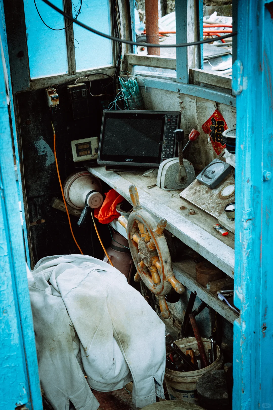 在忙碌的码头看热闹 青岛小港码头 好吃好拍