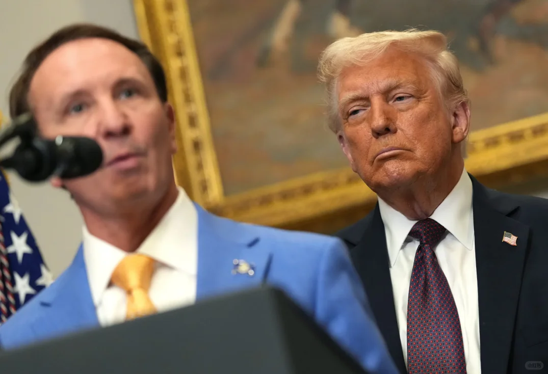 特朗普使阴招，丹麦怒了