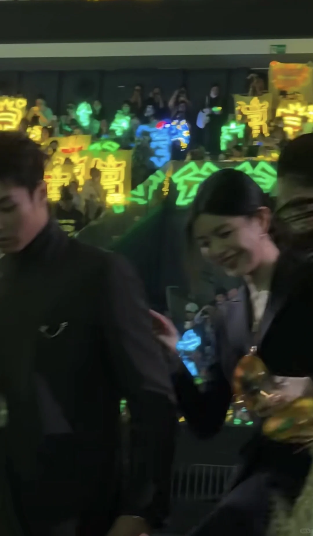 能够握紧的手就别放了【可妍可甜】