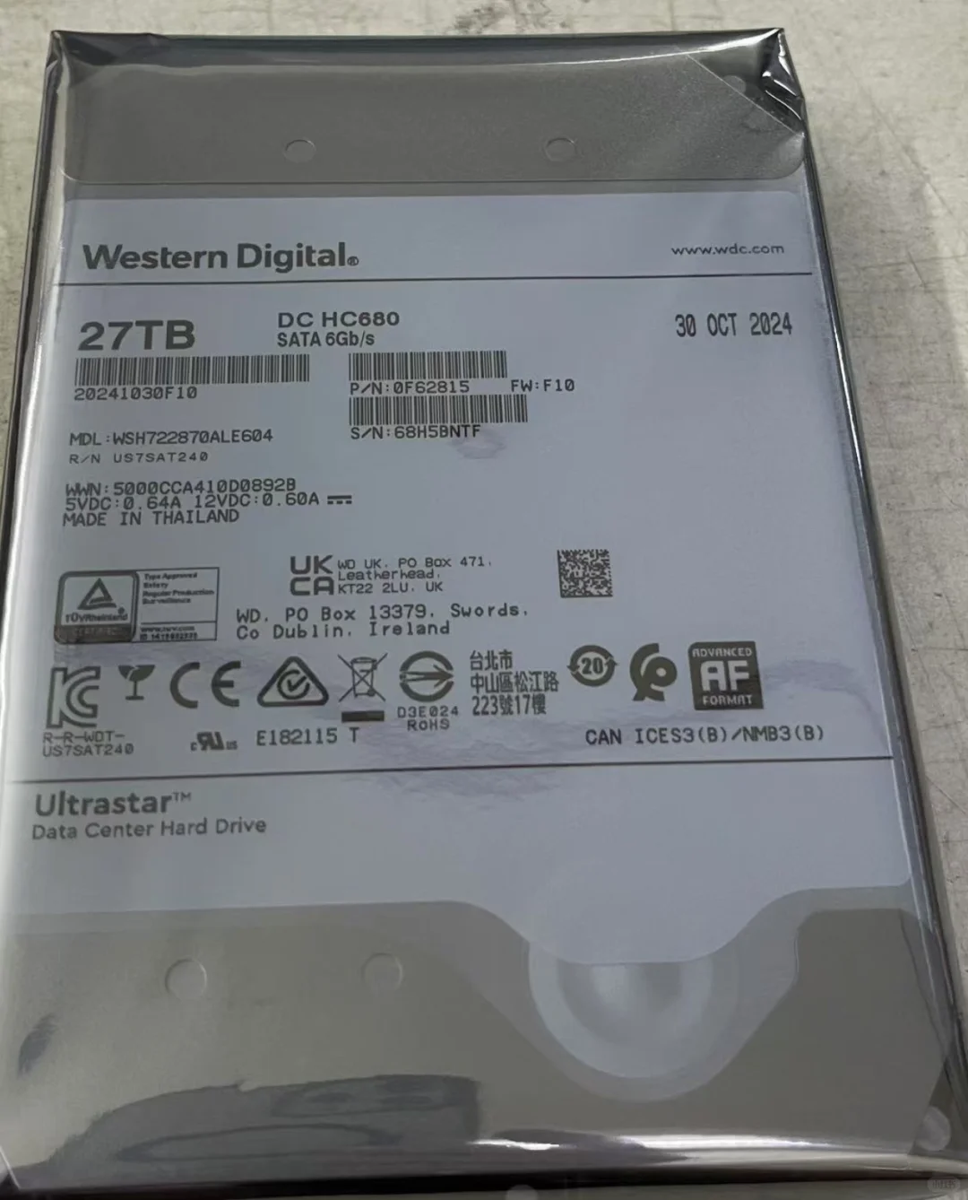 27TB的硬盘，装电影三年都看不完