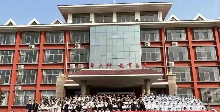 青岛中专院校社招学科老师月7000+