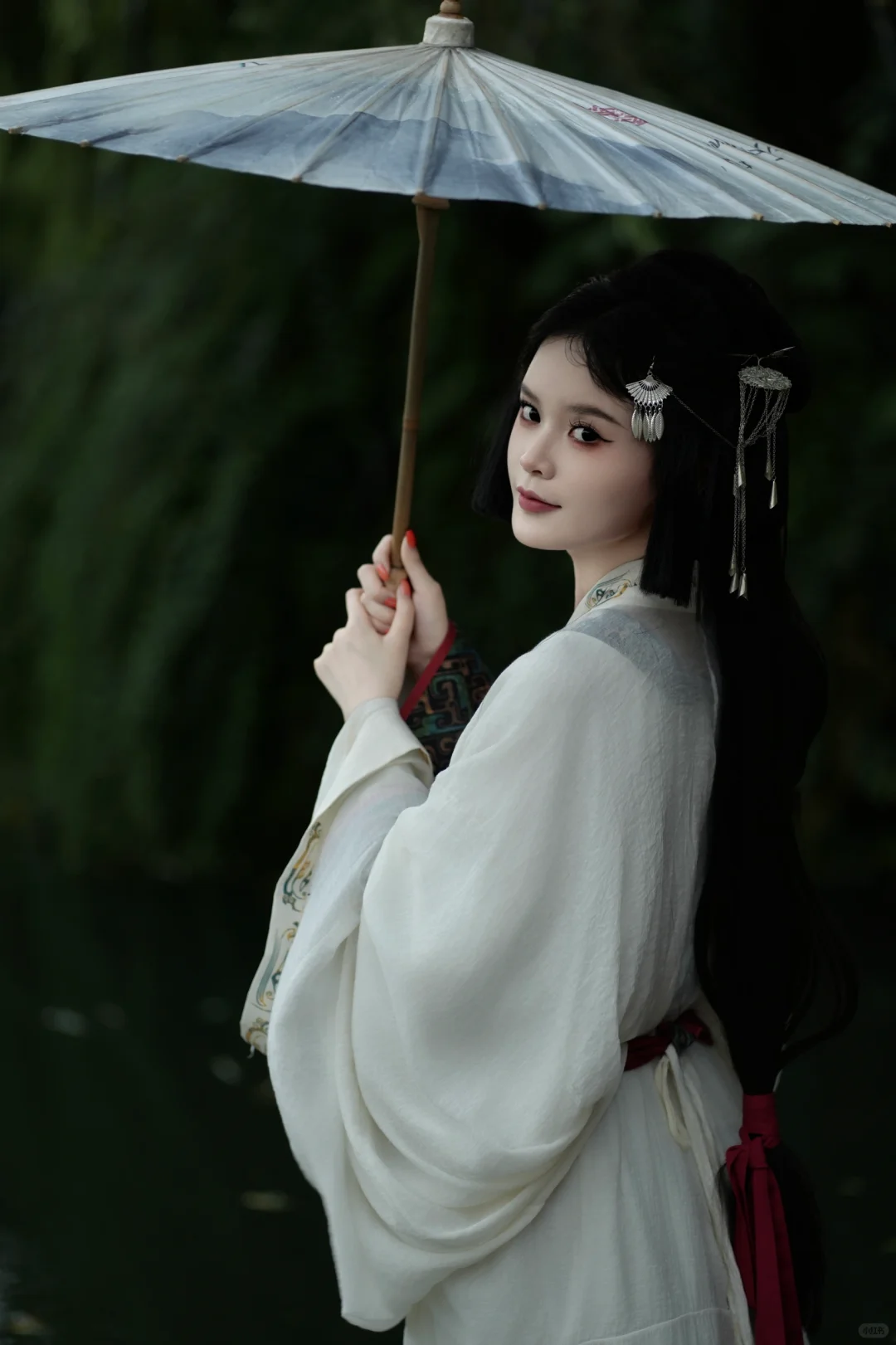 不要破碎！战国袍也可以妩媚性感