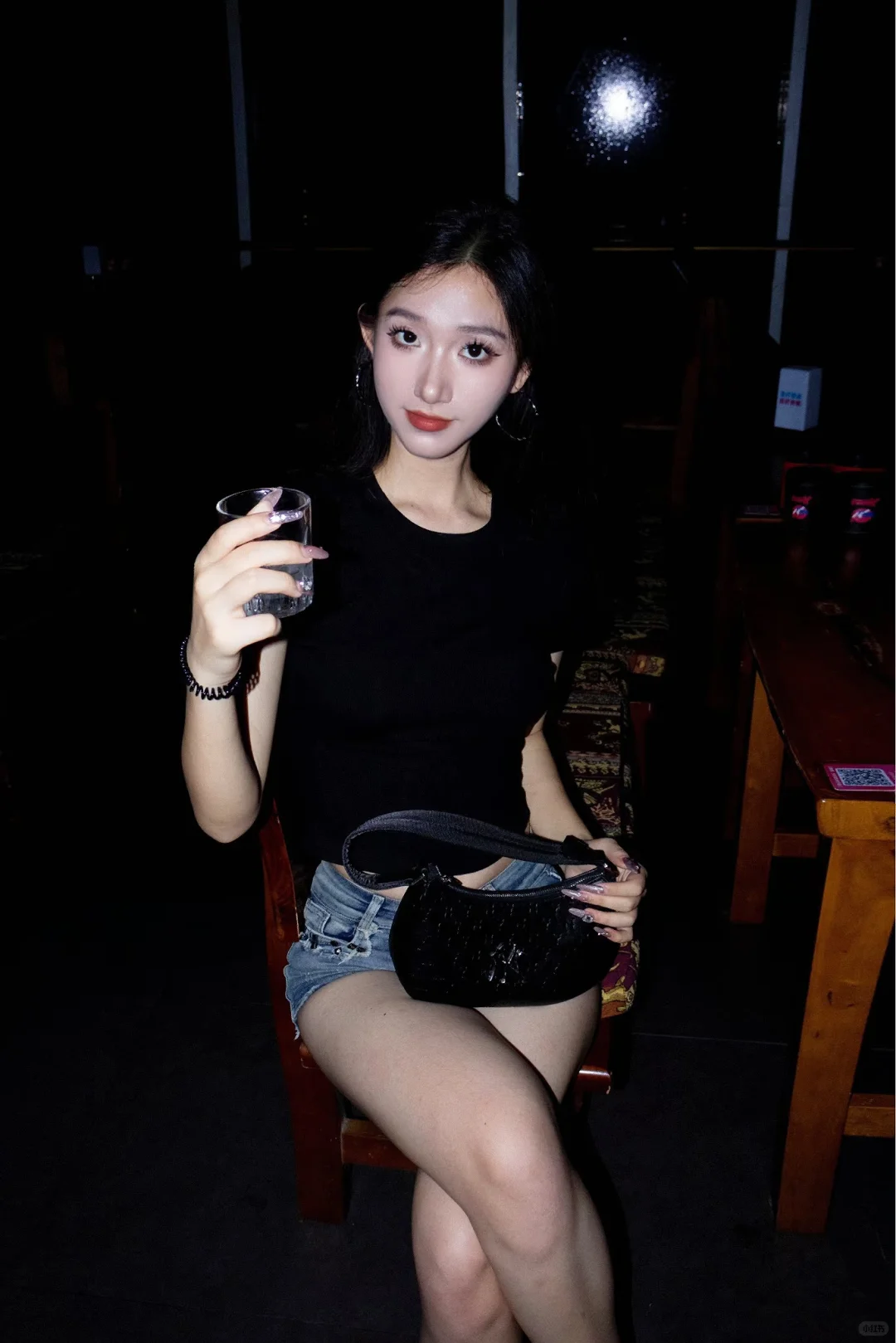 白月光女神的牛仔裤
