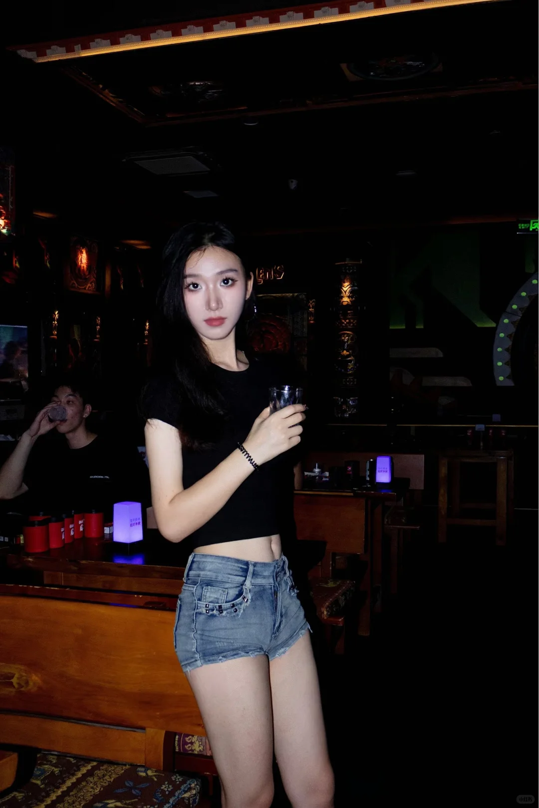 白月光女神的牛仔裤