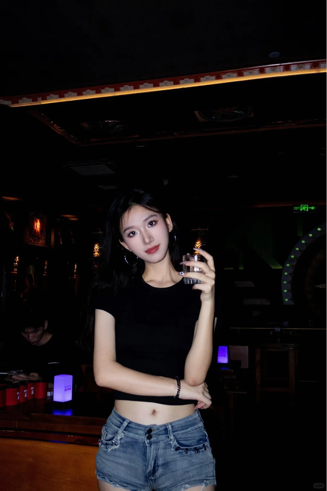 白月光女神的牛仔裤