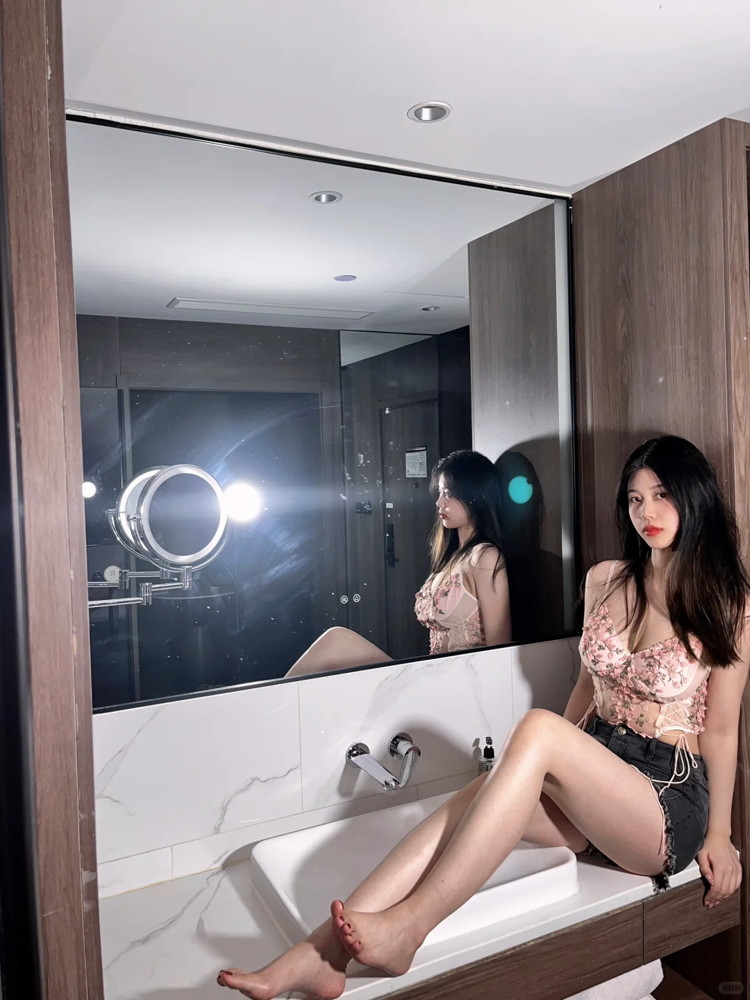 镜子中的你