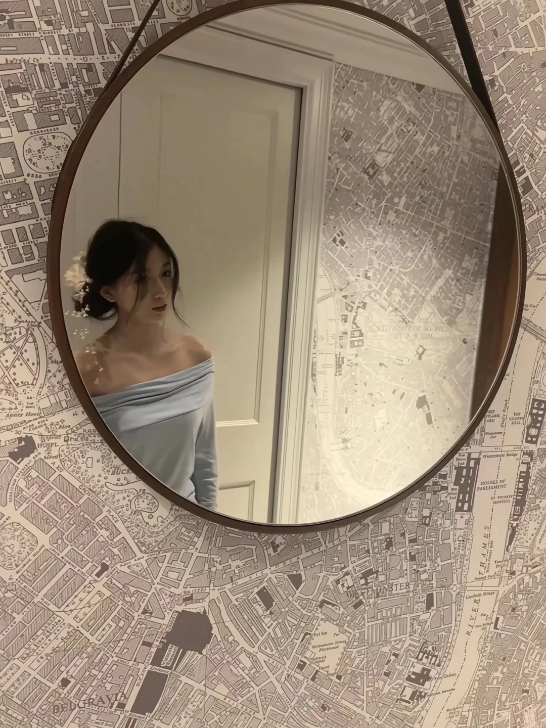 求工作！妆面模特或者写真约拍吻上来吧！