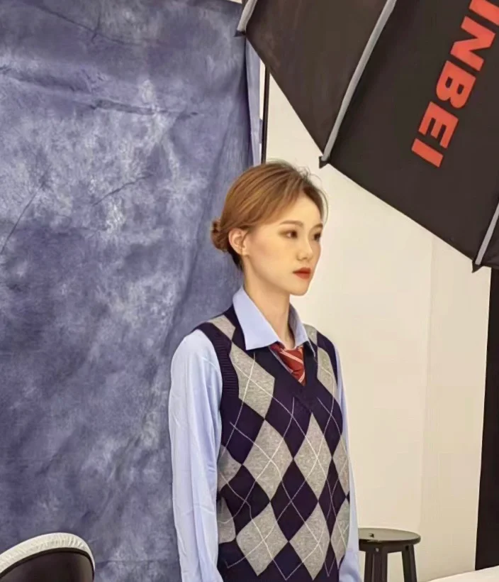 02女大二学生兼职模特