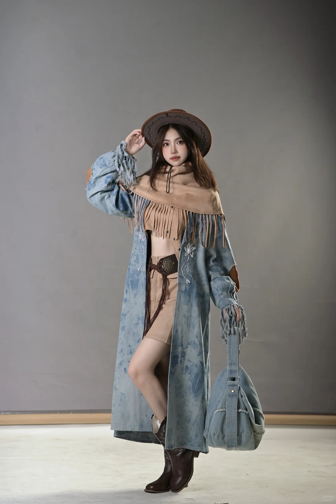 女大学生第一次当模特就赚了1k??