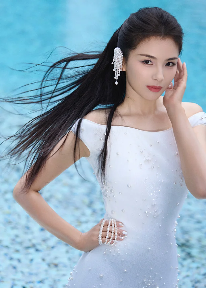#刘涛水边大片好仙##珍珠摇曳