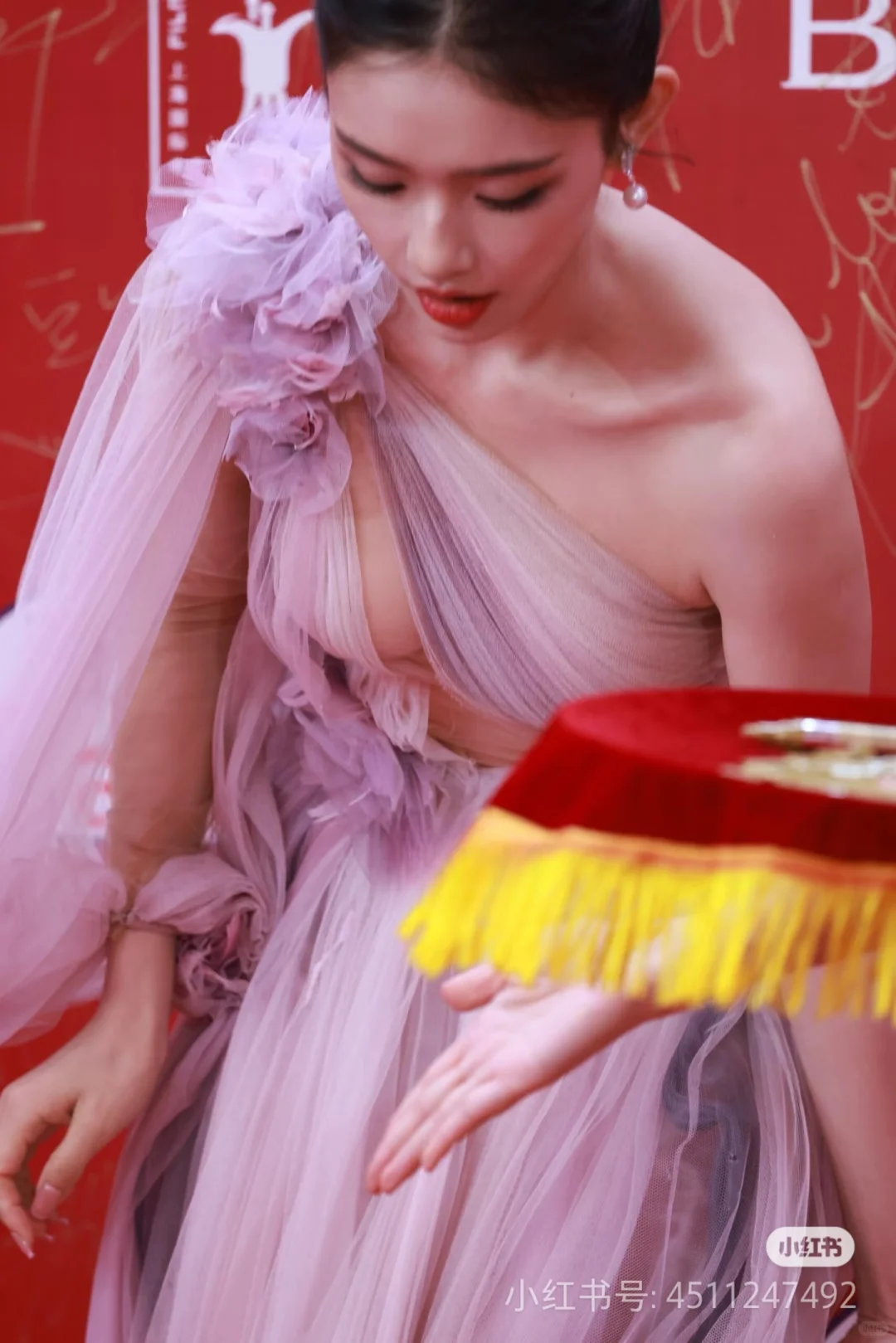 林允太美了