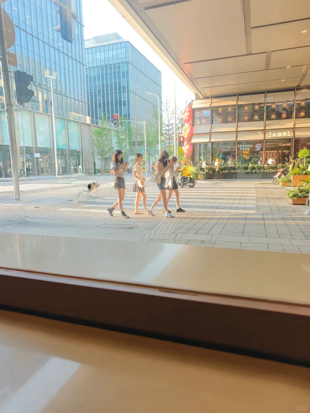 是属于年轻人的街头感?
