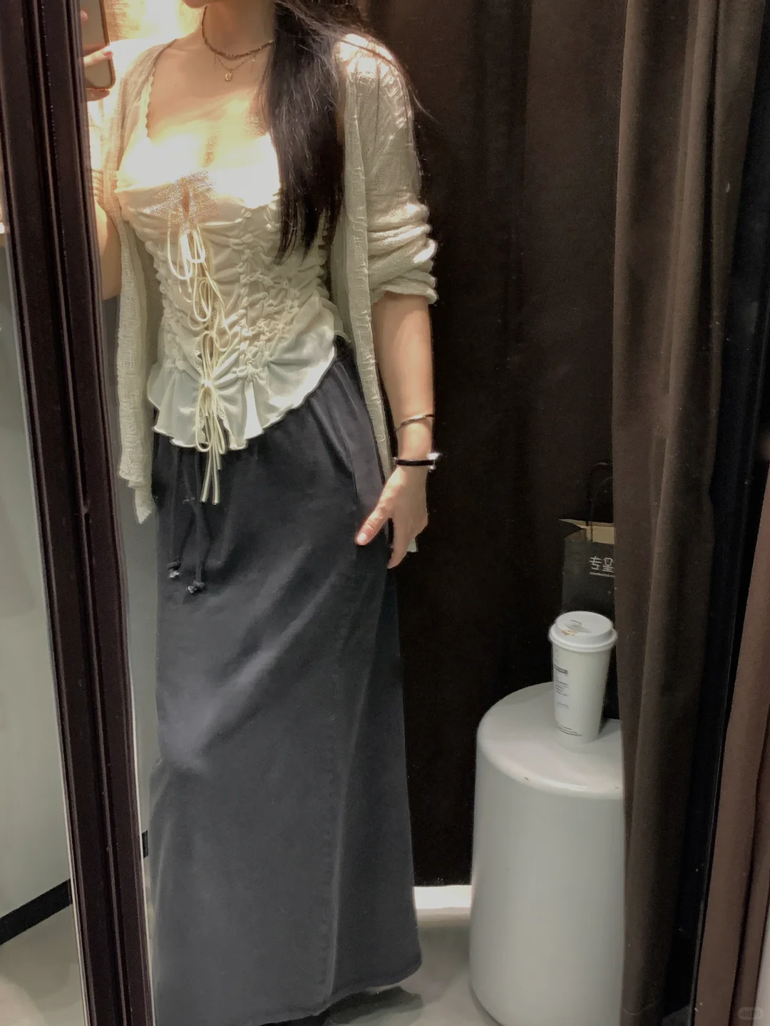不是…zara离谱了哈…