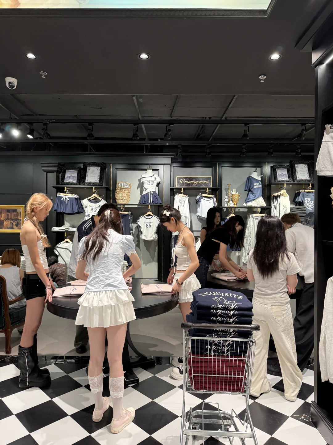 WM面试现场…..这辈子没见过这么多大长腿
