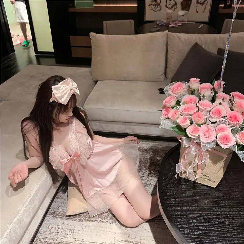 ?纯爱粉色纯欲睡衣,撩拨你的性感心弦!