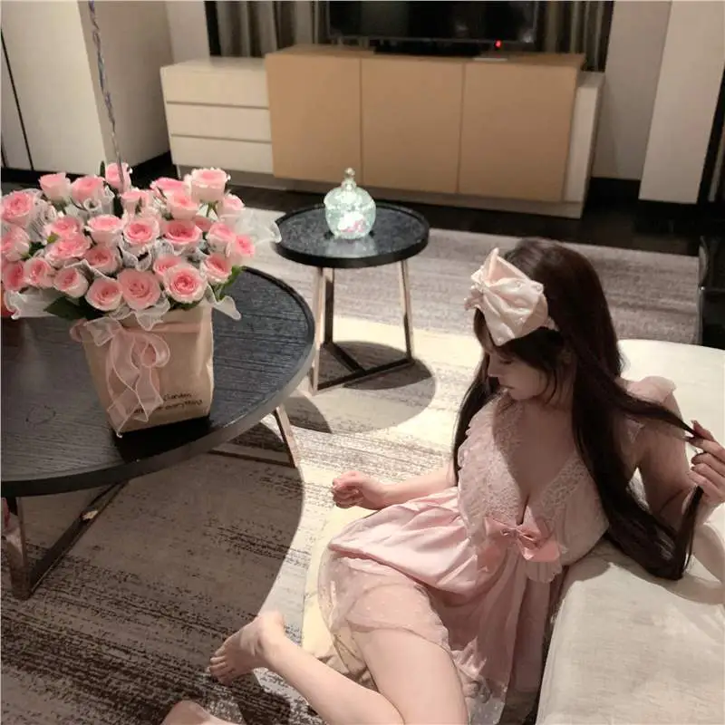 ?纯爱粉色纯欲睡衣,撩拨你的性感心弦!