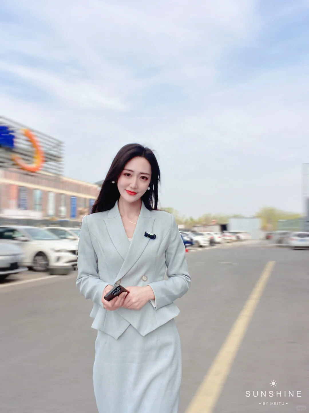 是频繁跳槽还是在一个行业深耕