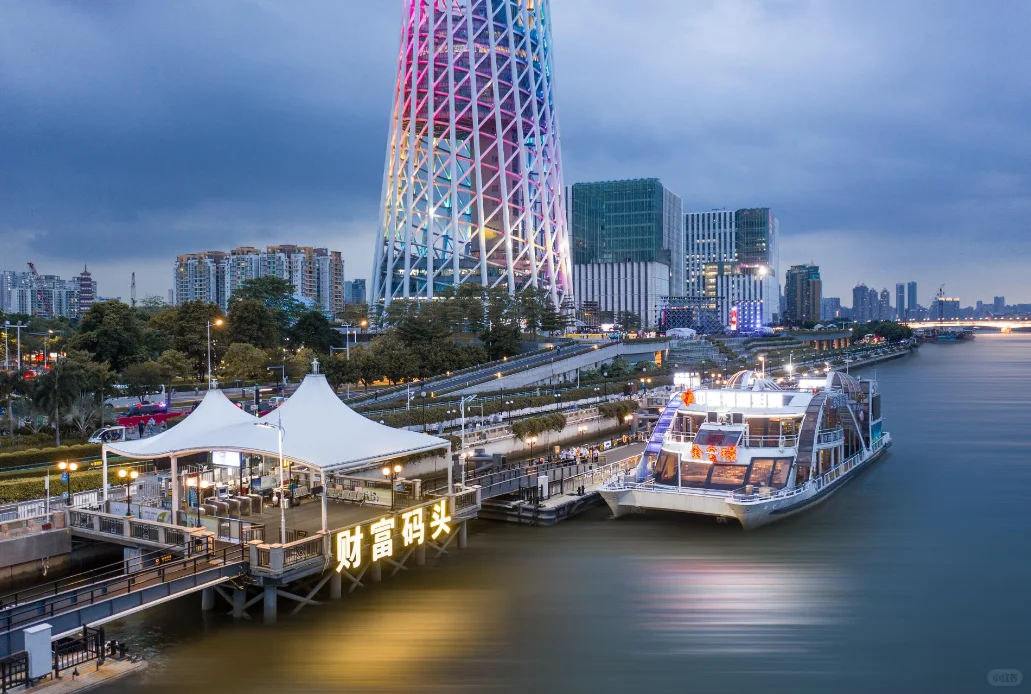 急招暑假珠江夜游客服
