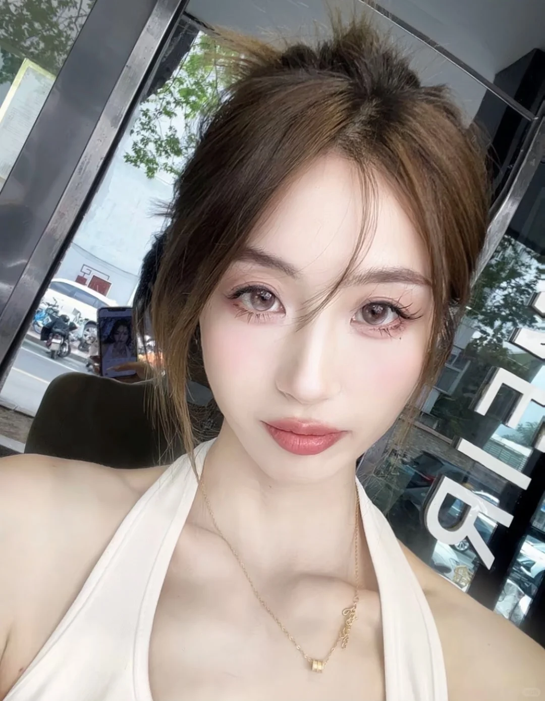 03 女大模特高度配合大?肚 蹲摄影师约拍