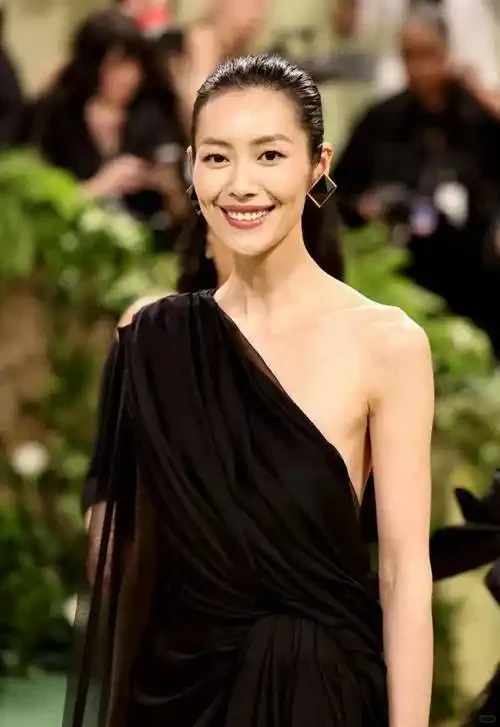 刘雯:小镇走出的国际超模传奇
