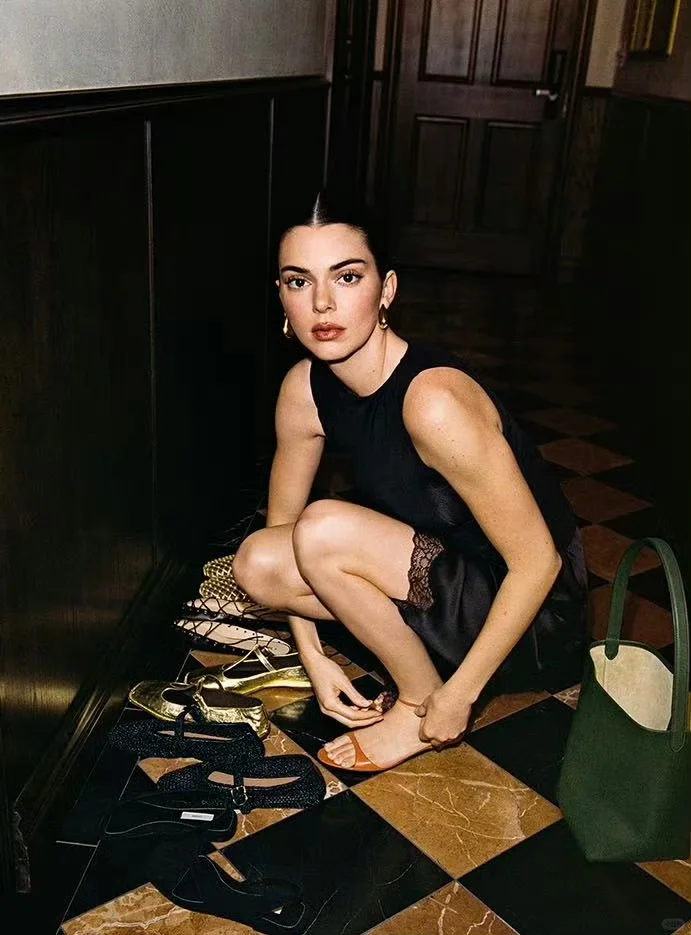Kendall Jenner x FWRD｜美得很轻松?