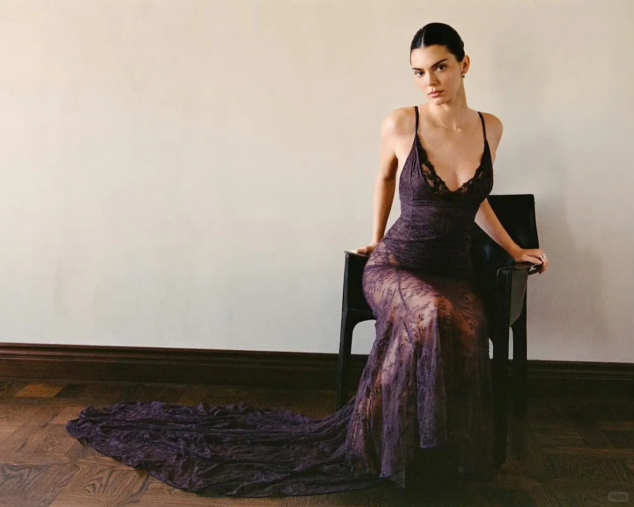 Kendall Jenner x FWRD｜美得很轻松?