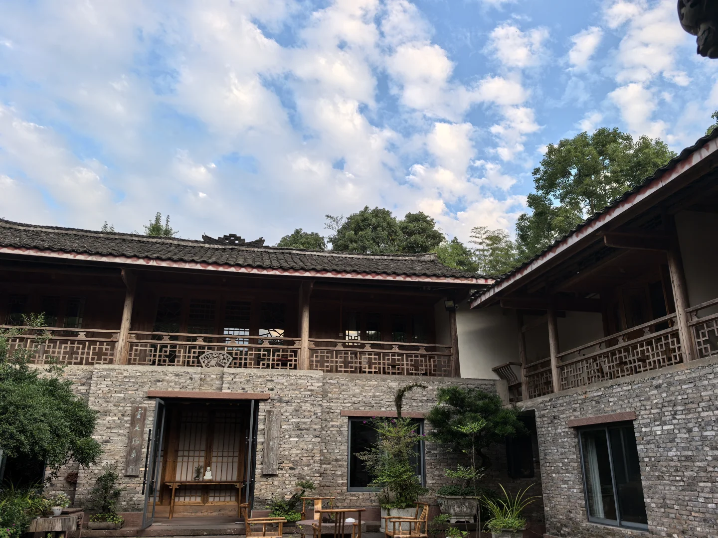 招聘民宿管家,能立即上岗。