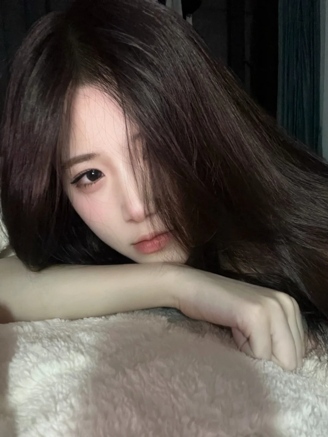 微微红 宅家拍也能这么美么