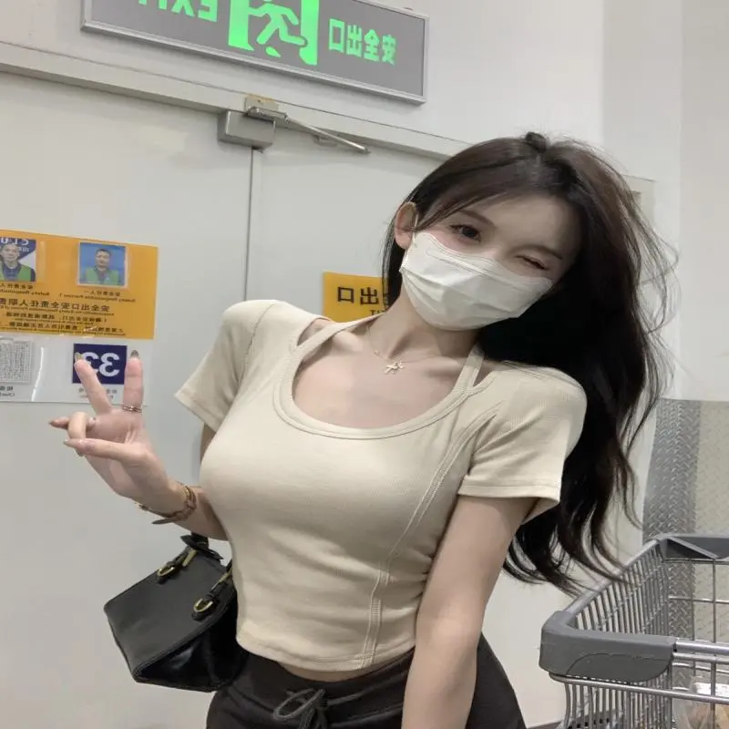 纯欲风挂脖鱼骨T恤,夏日辣妹必备!