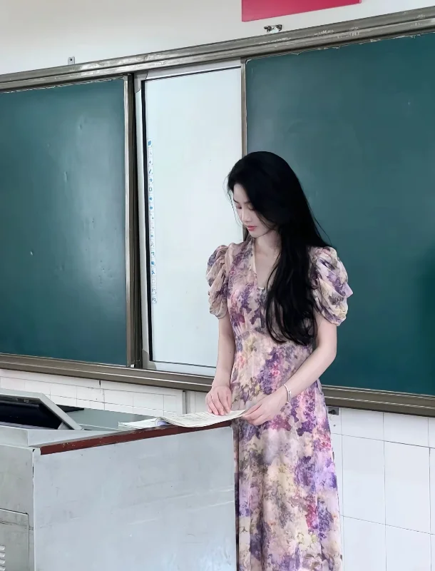 我的娘嘞!教师编好考,但工作真不好干 !