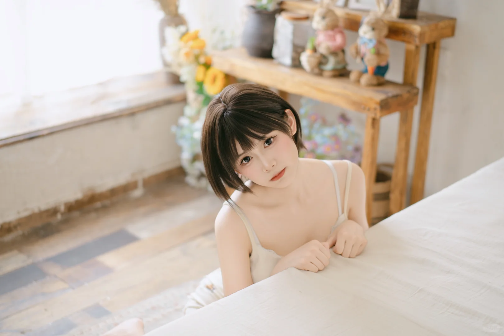 居家少女写真、慵懒感拉满(暖调)