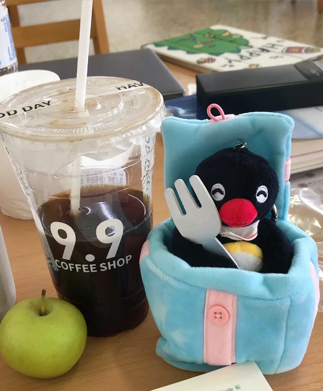 聘用未满一岁的pingu和pinga干陪读工作