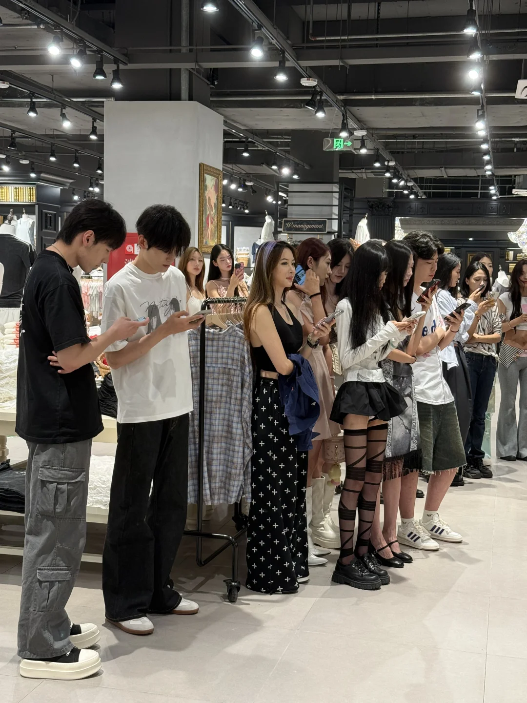 哪家大牌在面试模特啊!!!大饱眼福了姐妹们