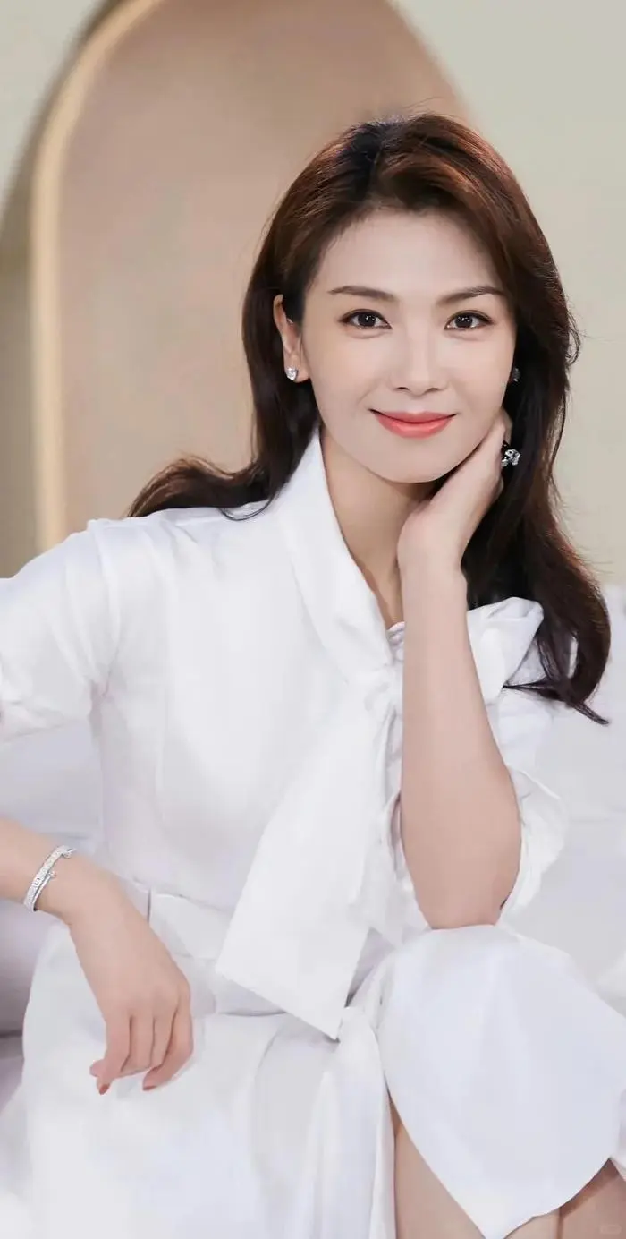 原来刘涛这么优雅显美丽