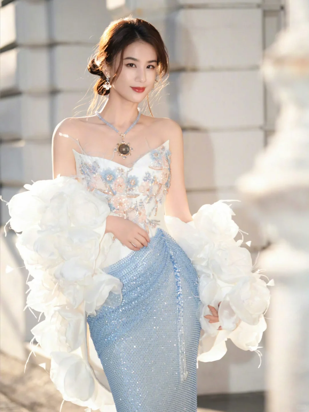 黄圣依｜他说你生来就羽翼光芒