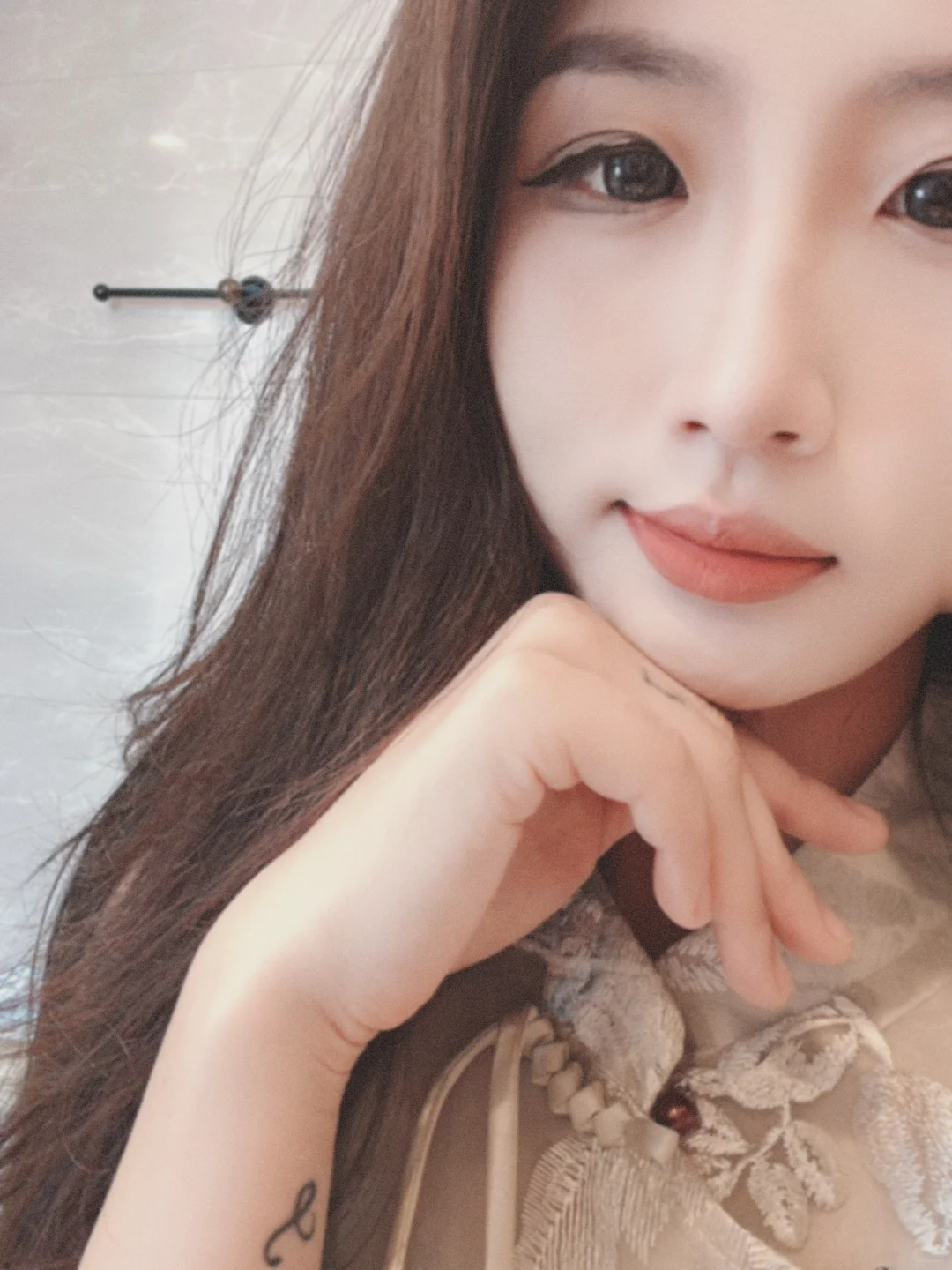 “别被朋友圈骗了？”女神？女神经？