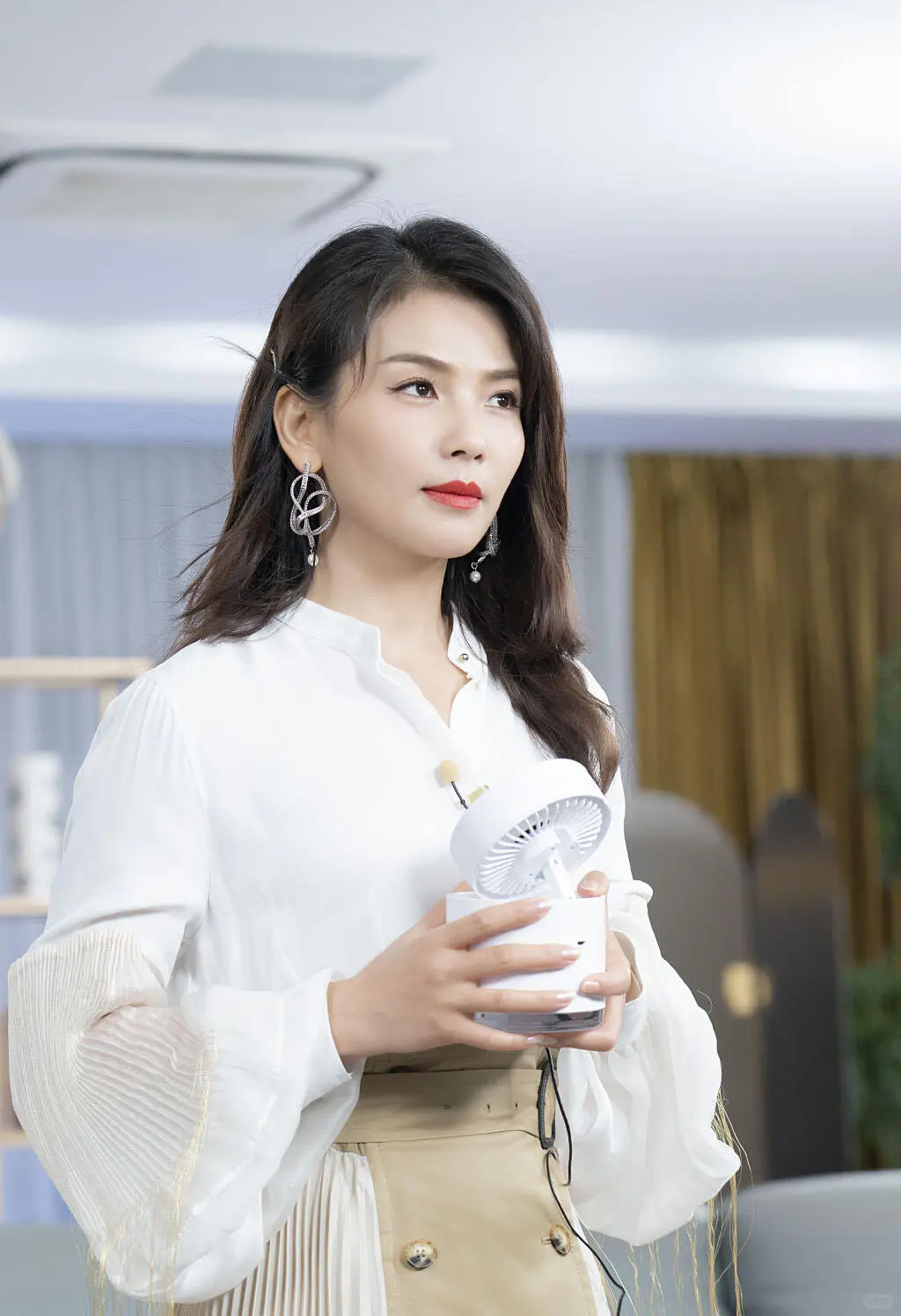 原来刘涛这么优雅显美丽