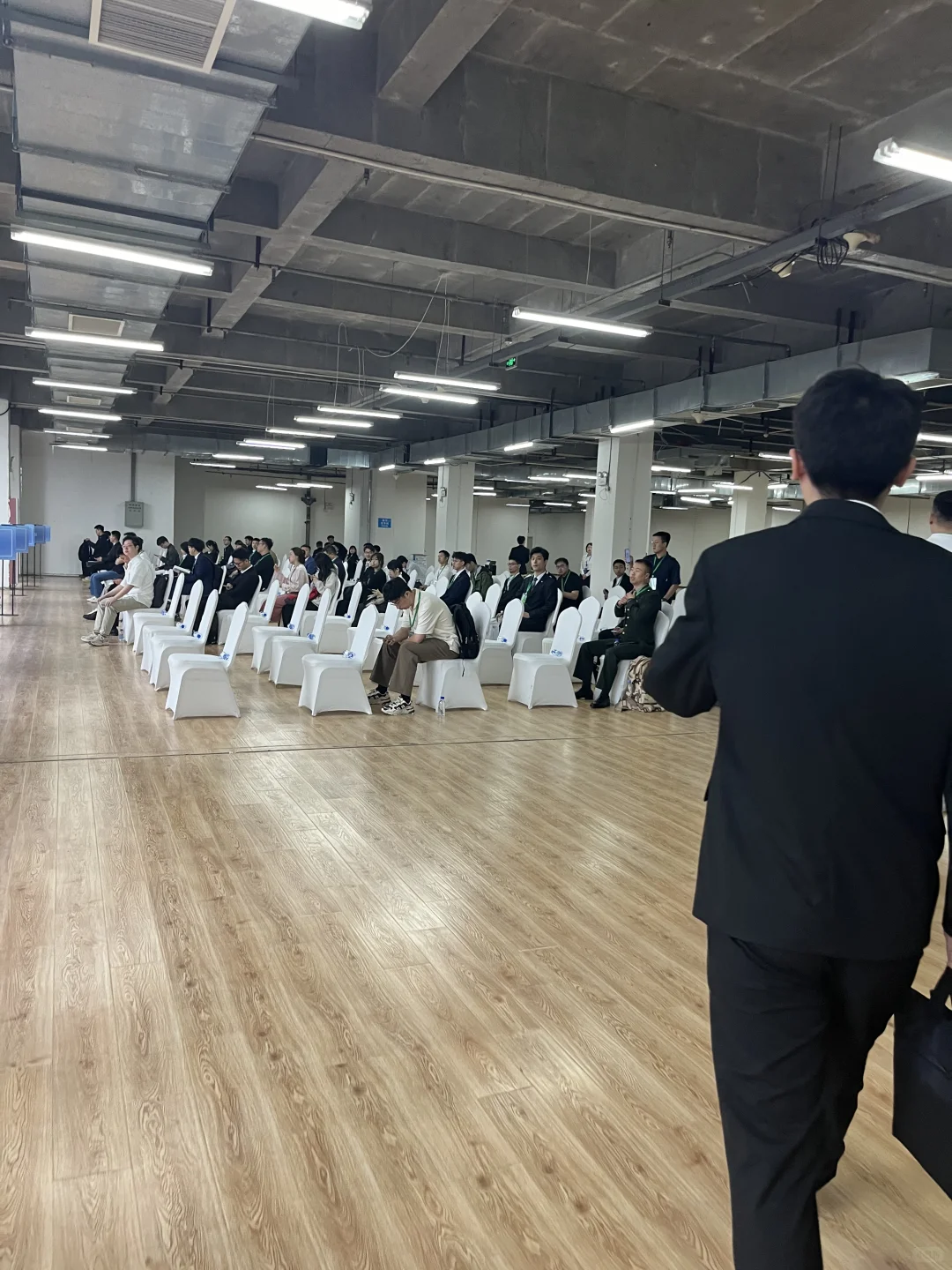 陕西农业发展集团复试:嘎嘎板正
